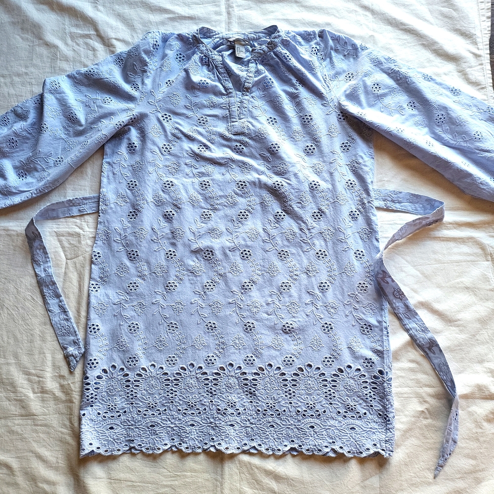 Eyelet lace dress. S/M